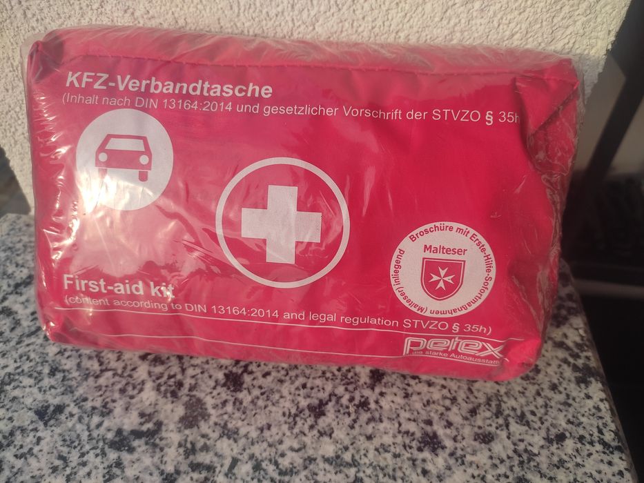 Trusa medicala auto nouă