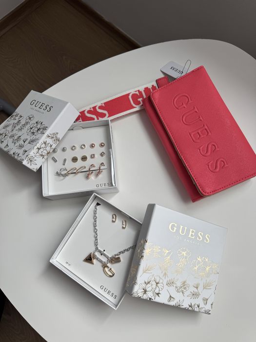 Оригинално портмоне на  Guess