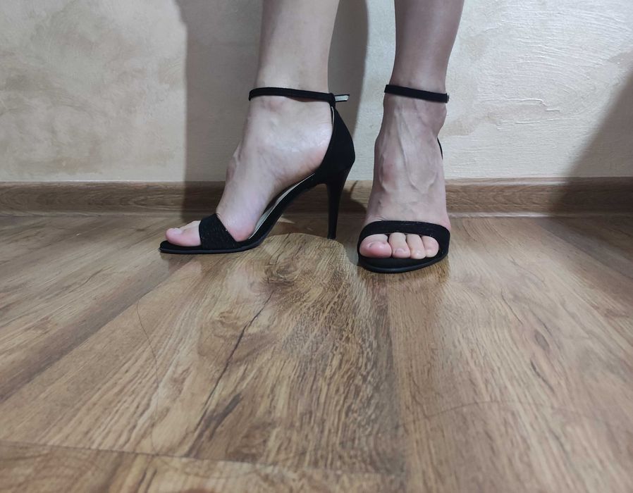 Sandale negre cu toc - Diane Marie