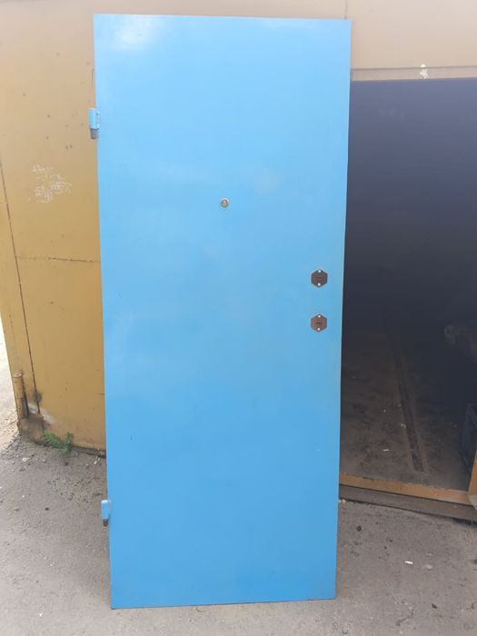 Продам дверь железную