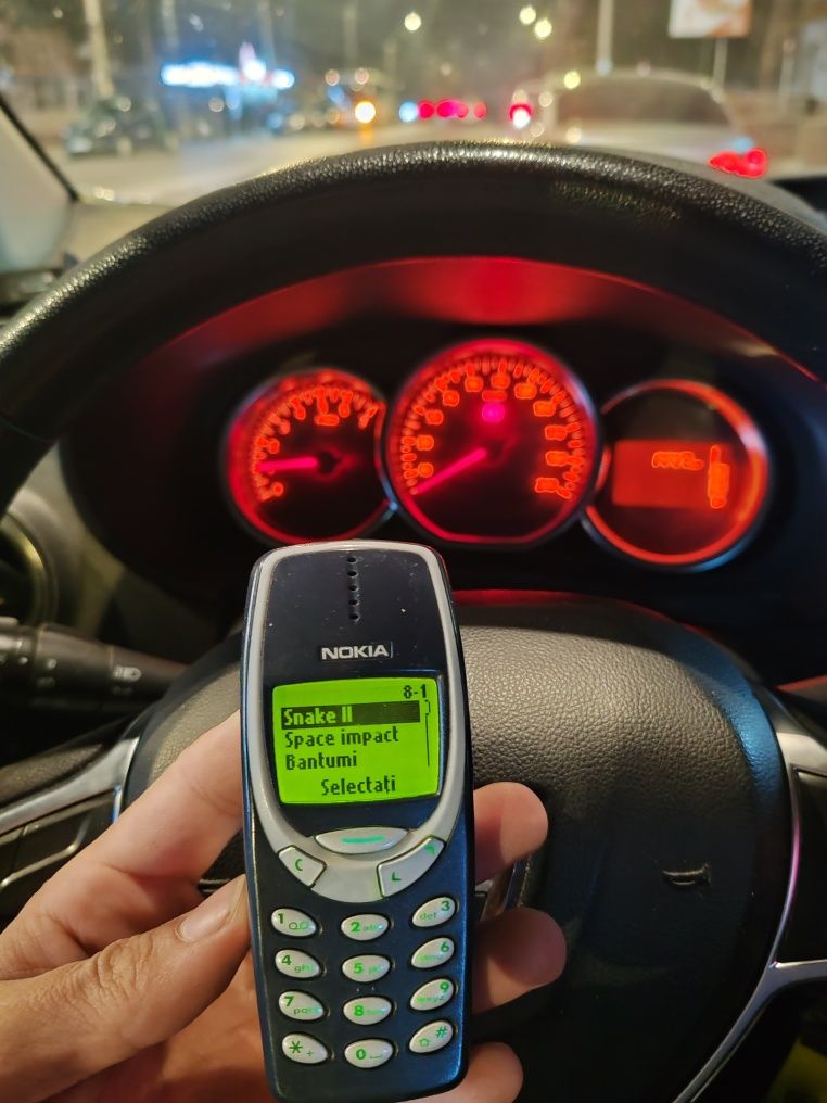 Nokia 3310  nostalgia copilariei ! Nu am încărcător doar auto !