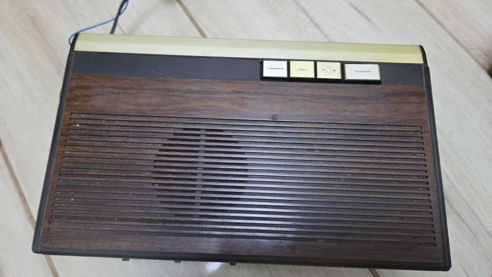 Radio romanesc Revell (Tempo) Tehnoton