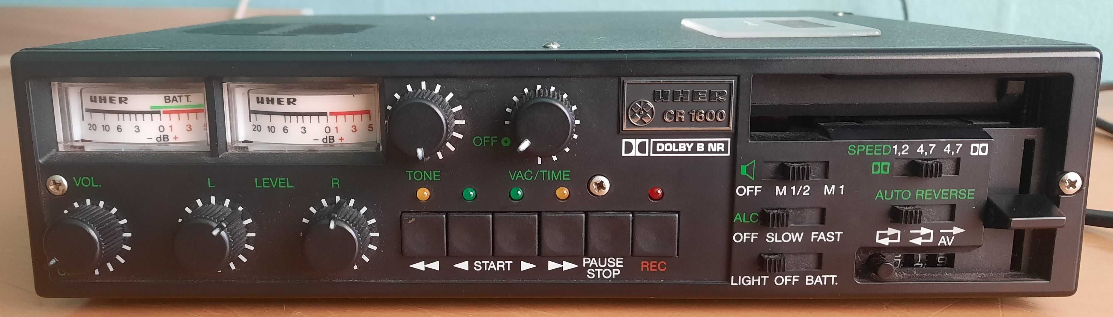 Профессиональный портативный кассетный стереомагнитофон UHER CR 1600