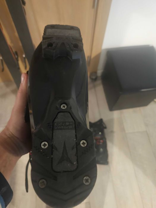 Vand Atomic Redster S9, an 2023, clapari Atomic Hawx ultra 130 pro