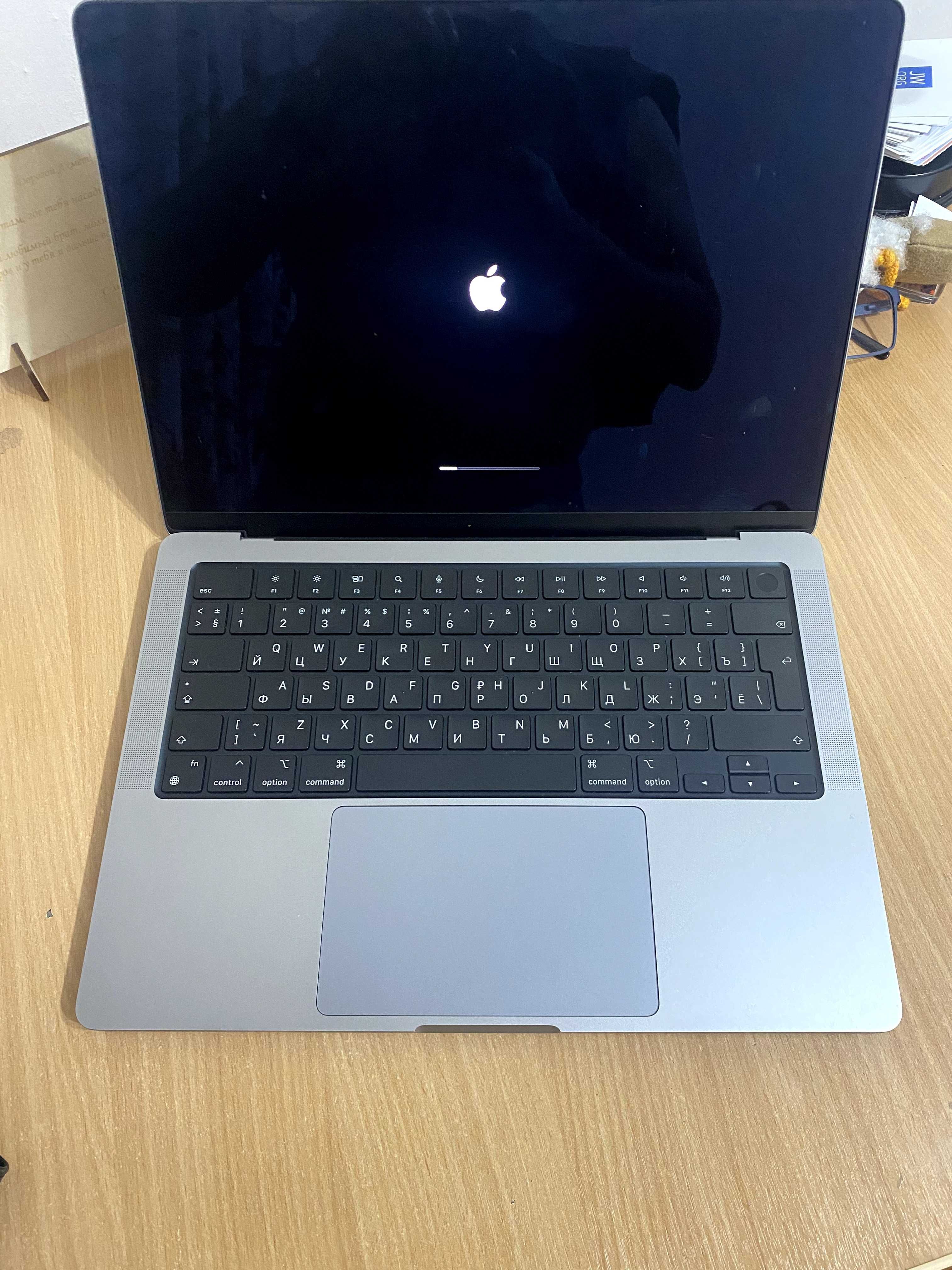 Apple MacBook Pro 14 (Макбук)