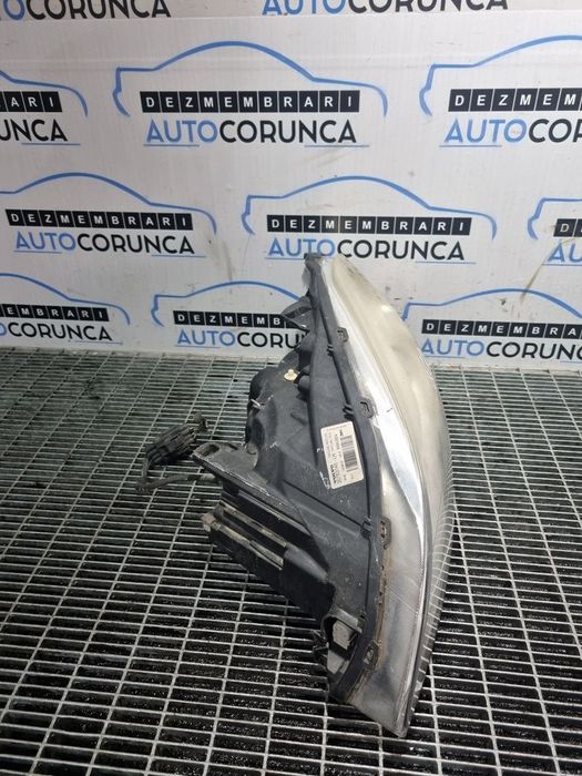 Far Stanga Volvo XC60 2008 - 2013 SUV 4 Usi (1105) Fara xenon