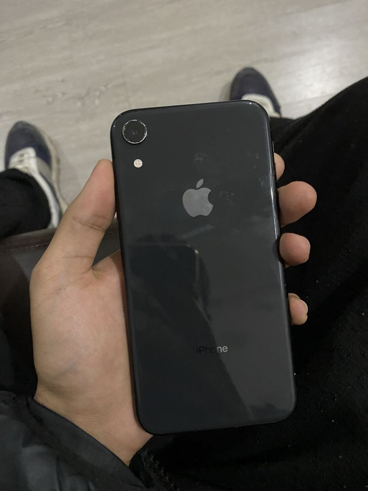 Продается телефон iphone xr