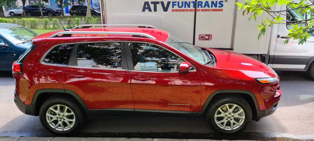 Vand Jeep Cherokee 2.4 L, 2015, transmisie automata, primul proprietar