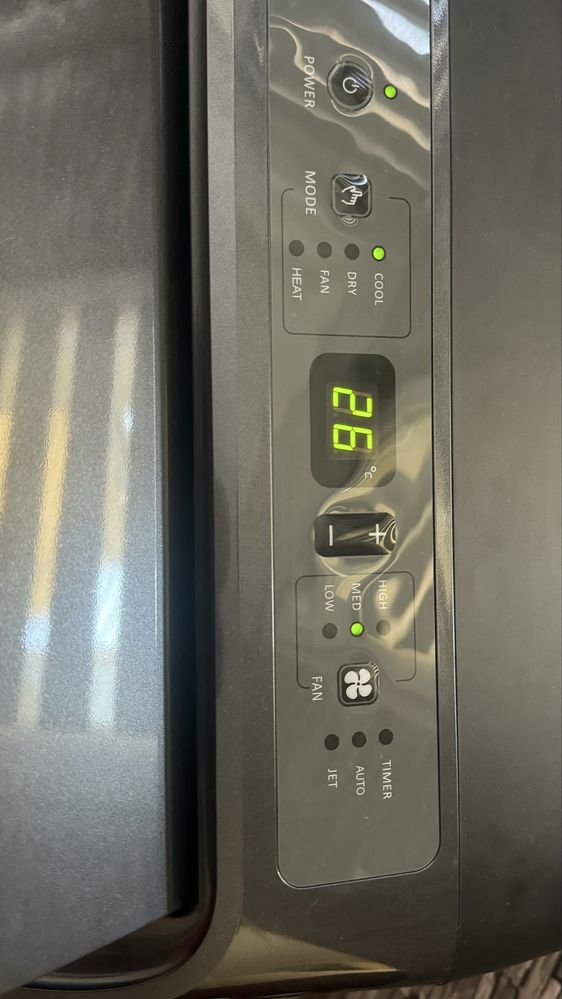 Мобилен климатик Whirlpool 12 BTU