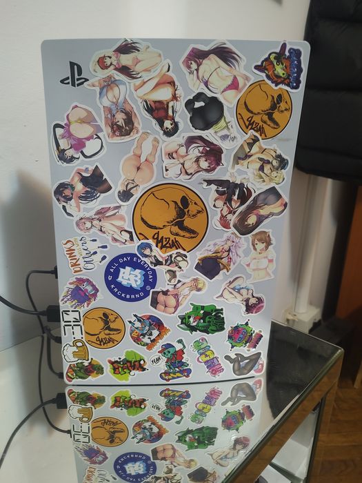 Playstation 5 disc edition cu God of war Ragnarok