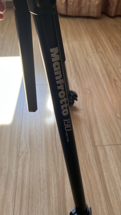 Trepied Manfrotto 190XPRO 3 ca NOU