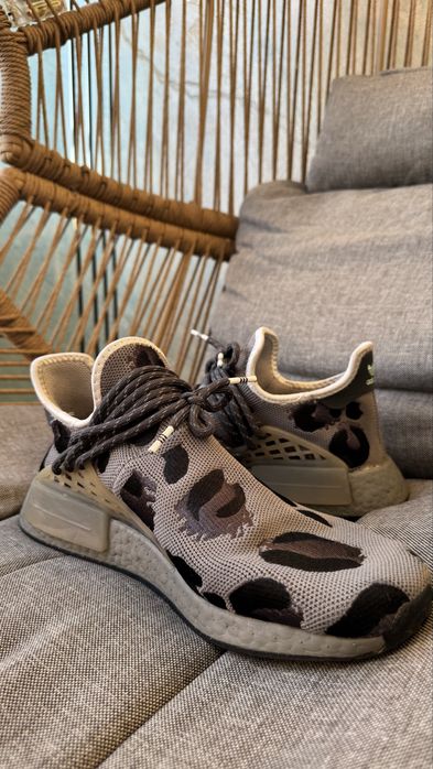 Adidas Pharell 44