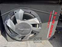 Subwoofer auto