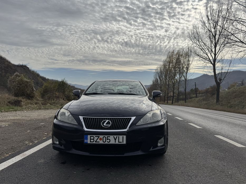 Lexus IS 220D an 2010