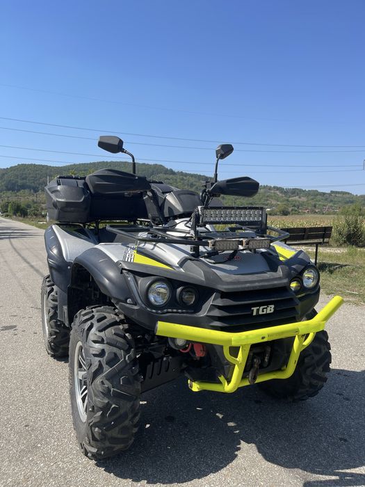 Vând atv Blade 550
