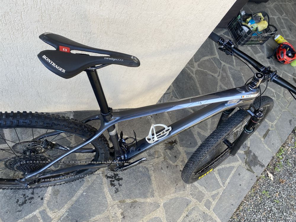 bicicleta mtb hardtail de carbon merida nig nine 6000 2020
