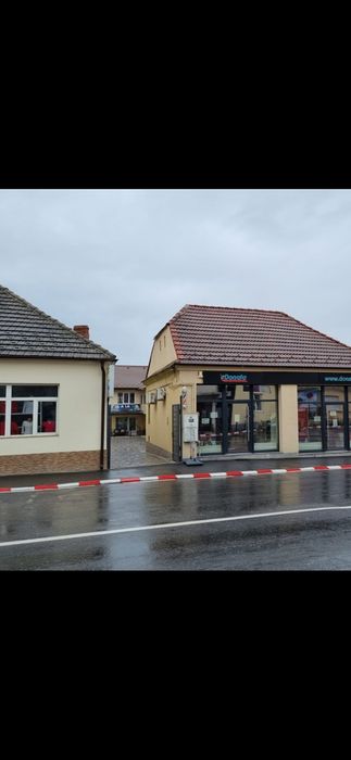 Inchiriez spațiu comercial  ultracentral Săcele