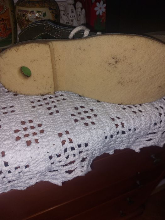 Кожени (естествена кожа) .нови .зелени обувки