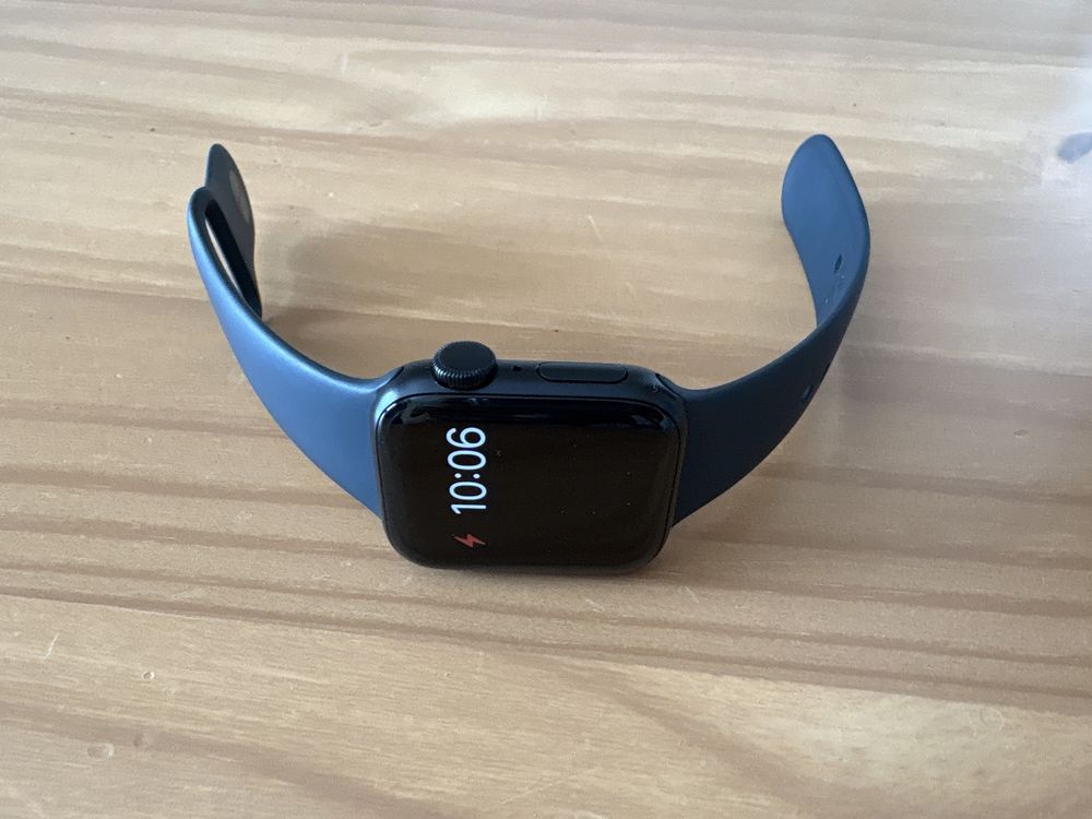 Apple Watch SE 44mm GPS - Stare Excelentă