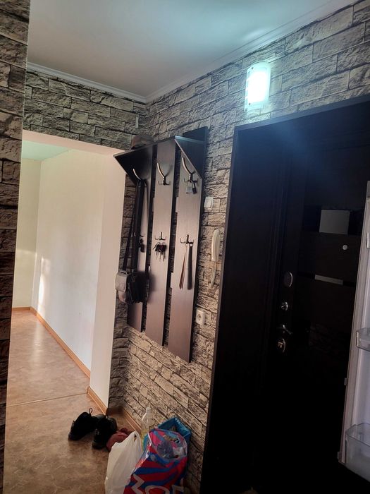Продам квартиру 2х комнатную, 3 мик-он, дом 6