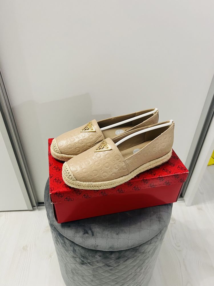 Guess, Tommy Hilfiger