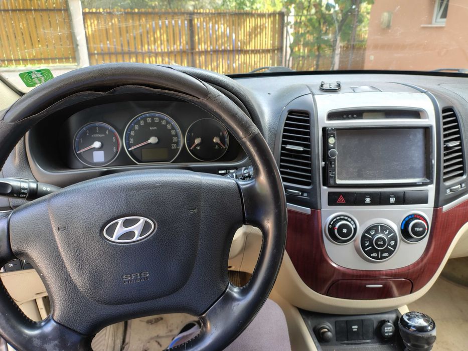 Vând sau dezmembrez hyundai santa fe