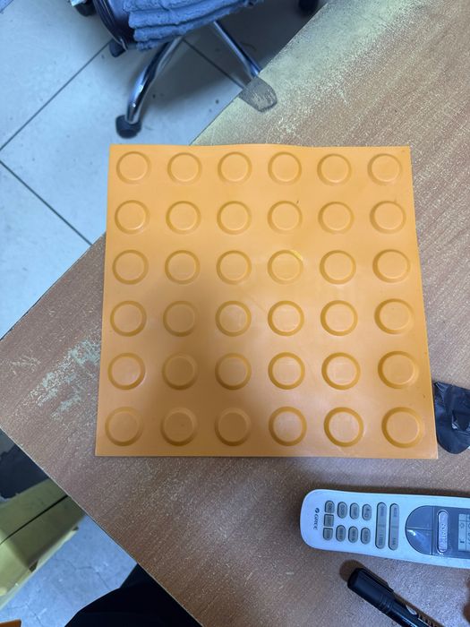 Тактильная  плитка из ПВХ  30*30