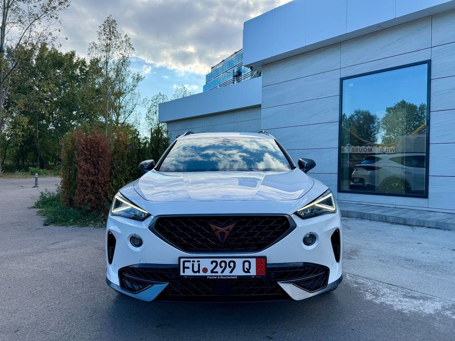 Cupra Formentor e-Hybrid 245CP / ACC / Side / Lane