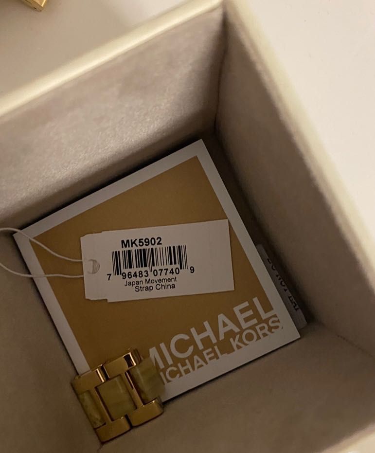 Часовник Michael Kors