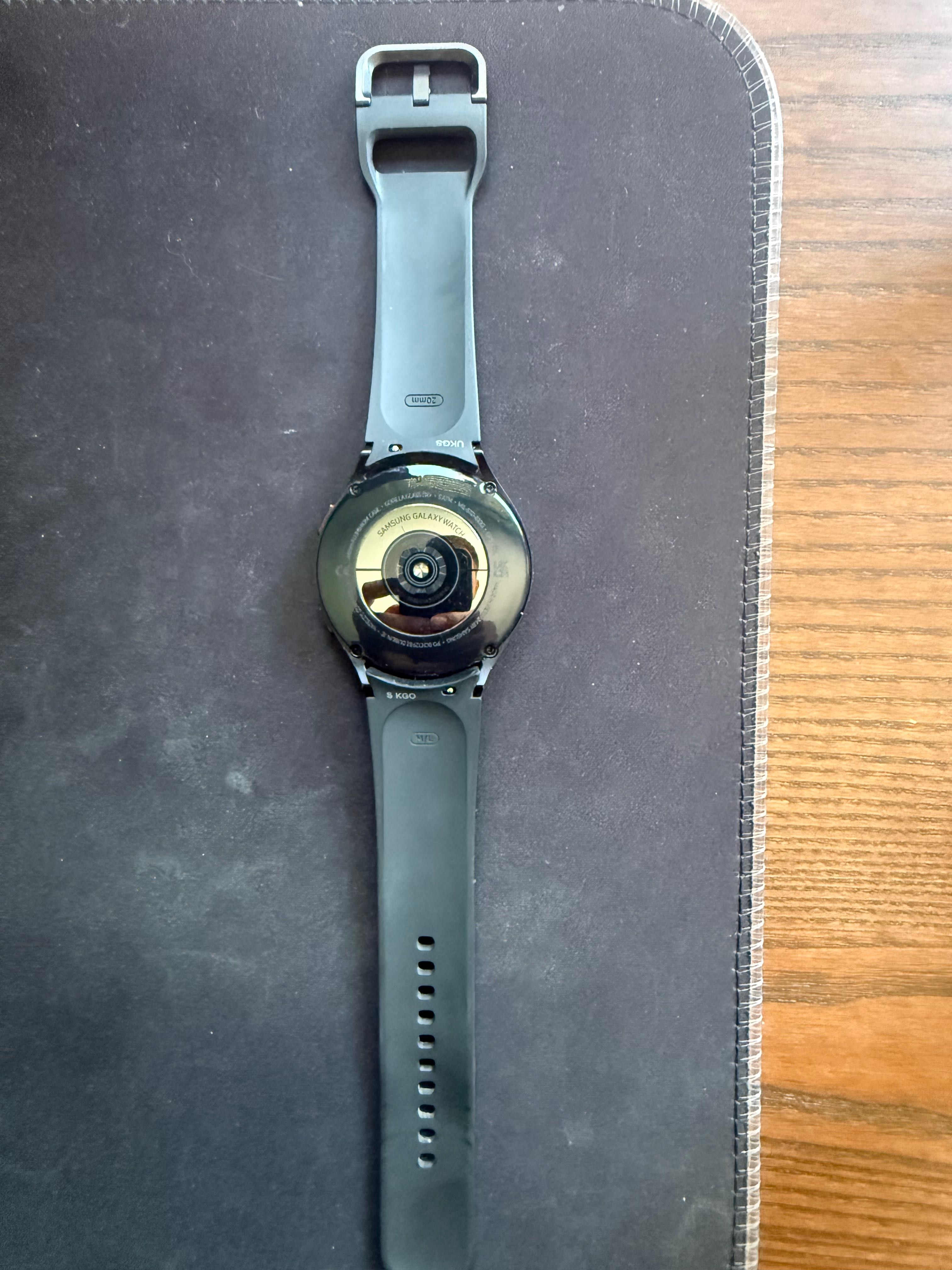 Samsung Galaxy Watch 4 (44mm) – стил и функционалност, използван