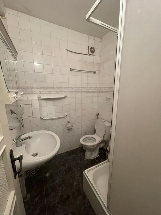 Тристаен апартамент, под наем, м-т Траката