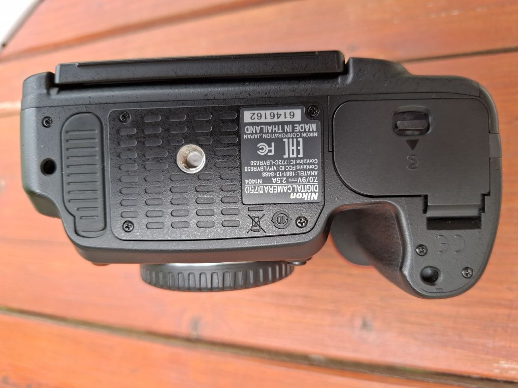 Nikon D750 ca nou