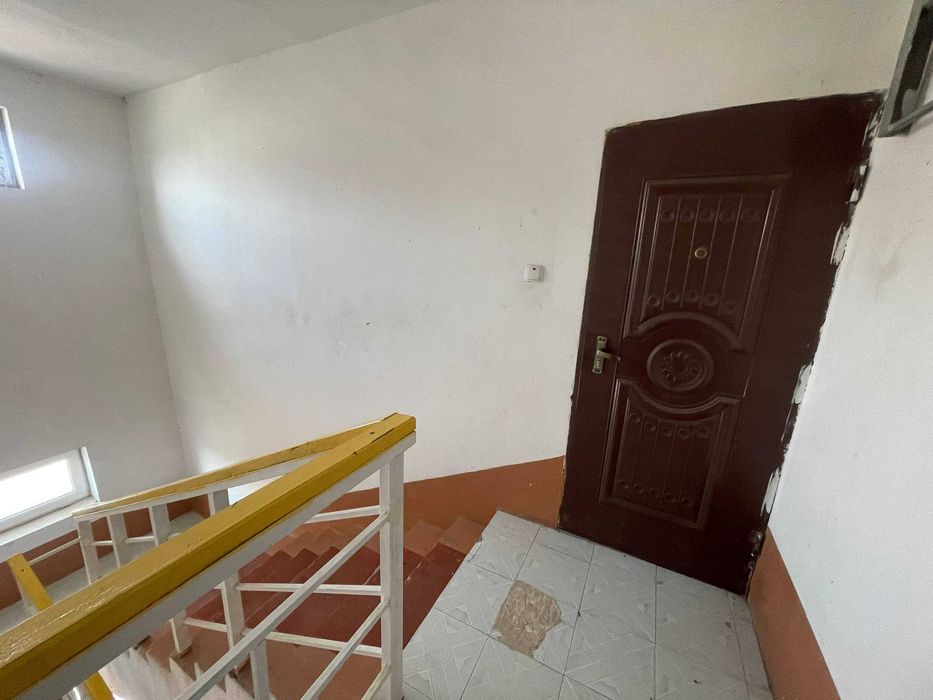 Dom sotiladi shakarkent povorot srochno arzon narxda