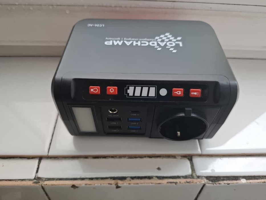 Vând panou solar portabil cu baterie