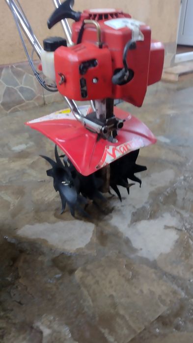 Motofreza Mantis cu tamburi de Scarificator