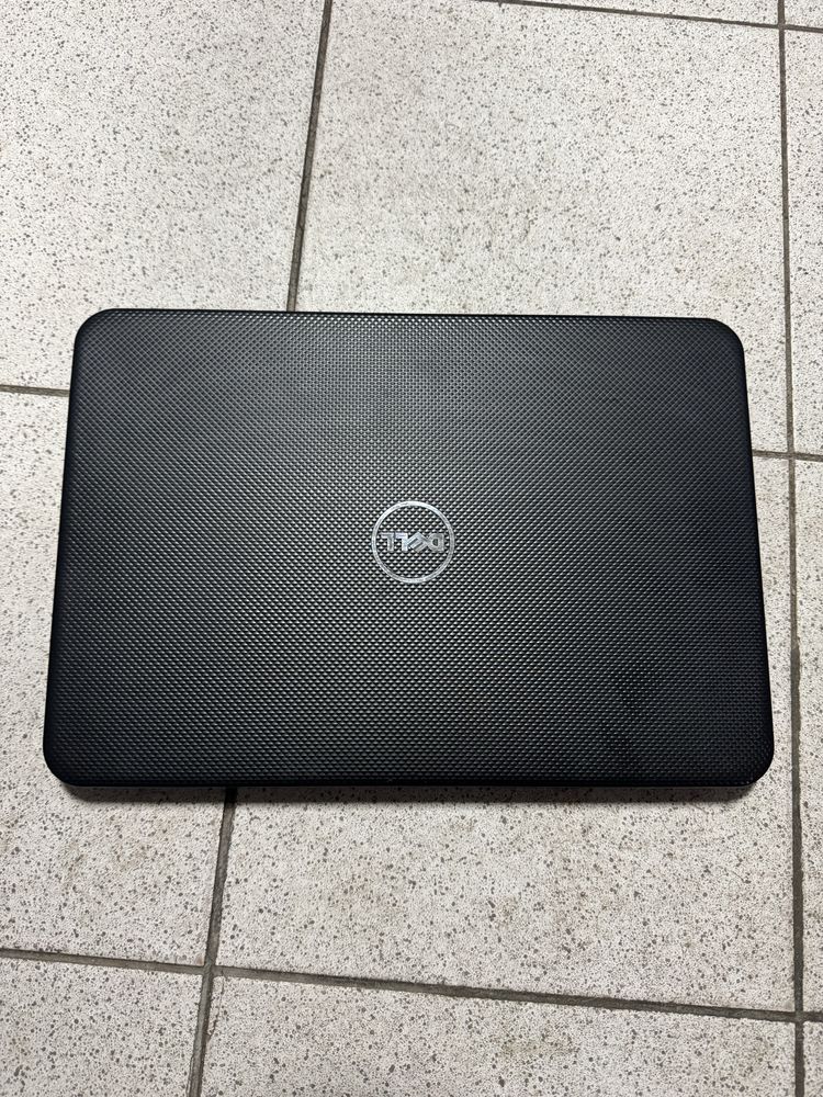 Dell Inspiron 3537 - 15,6”, i7, отличен
