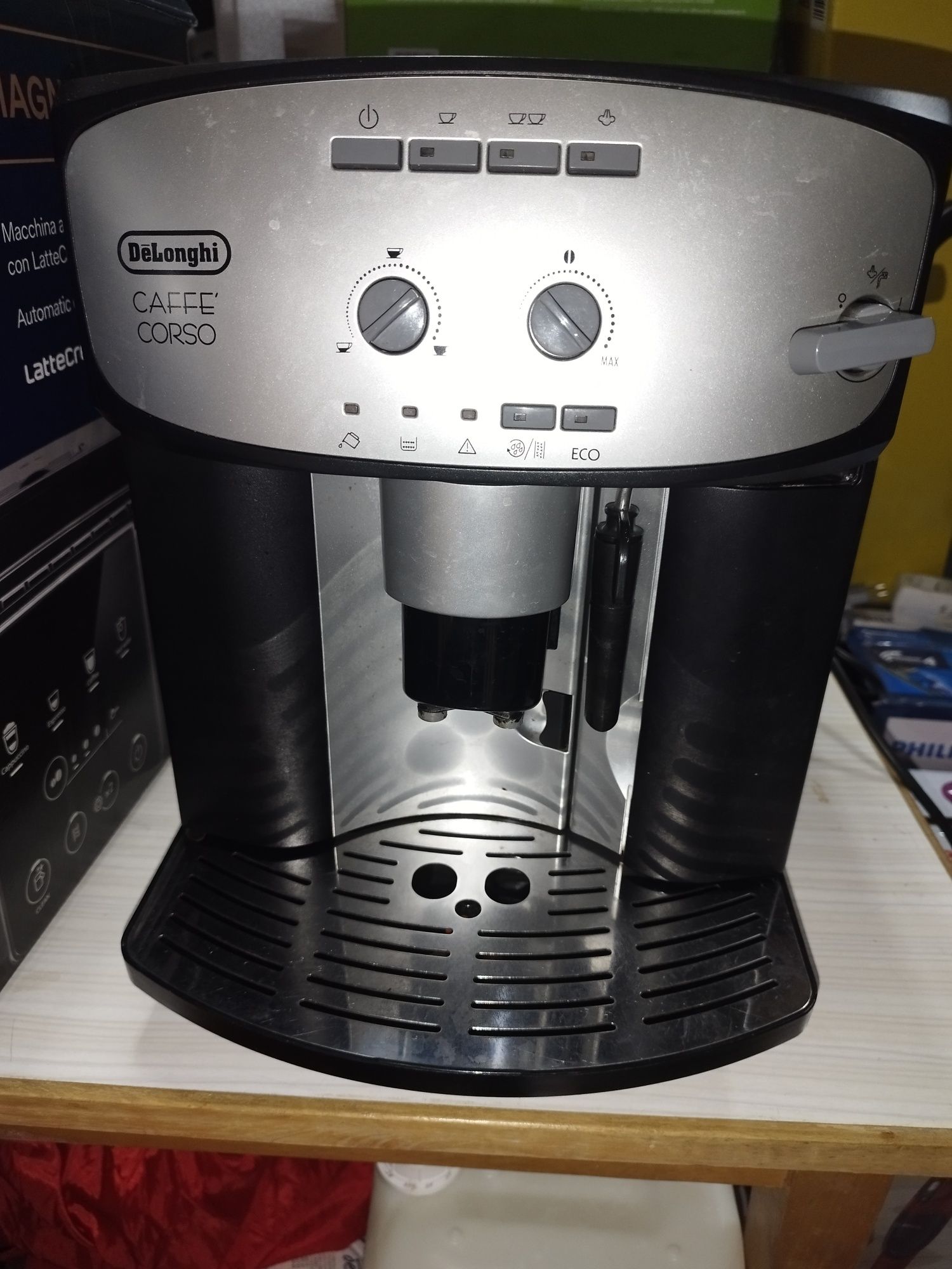 Кафеавтомат De'Longhi Caffe Corso ESAM2800, Пенообразуващо устройство,