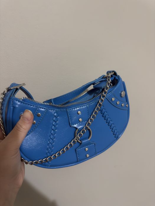 Много малка синя чанта New Yorker