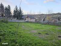 Teren intravilan, aprox. 2200 mp,la strada asfaltata, dubla deschidere