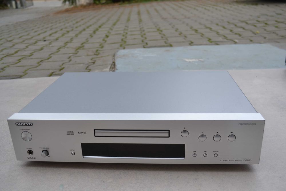 Cd Player Onkyo C 7030 cu Mp 3