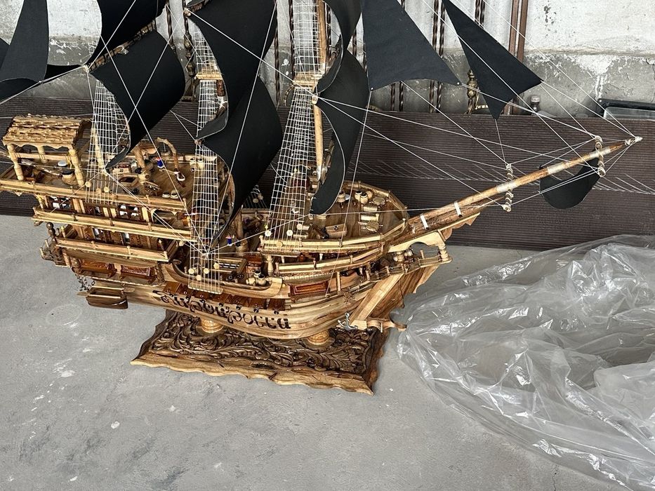 Yog'ochdan yasalgan yelkanli kema