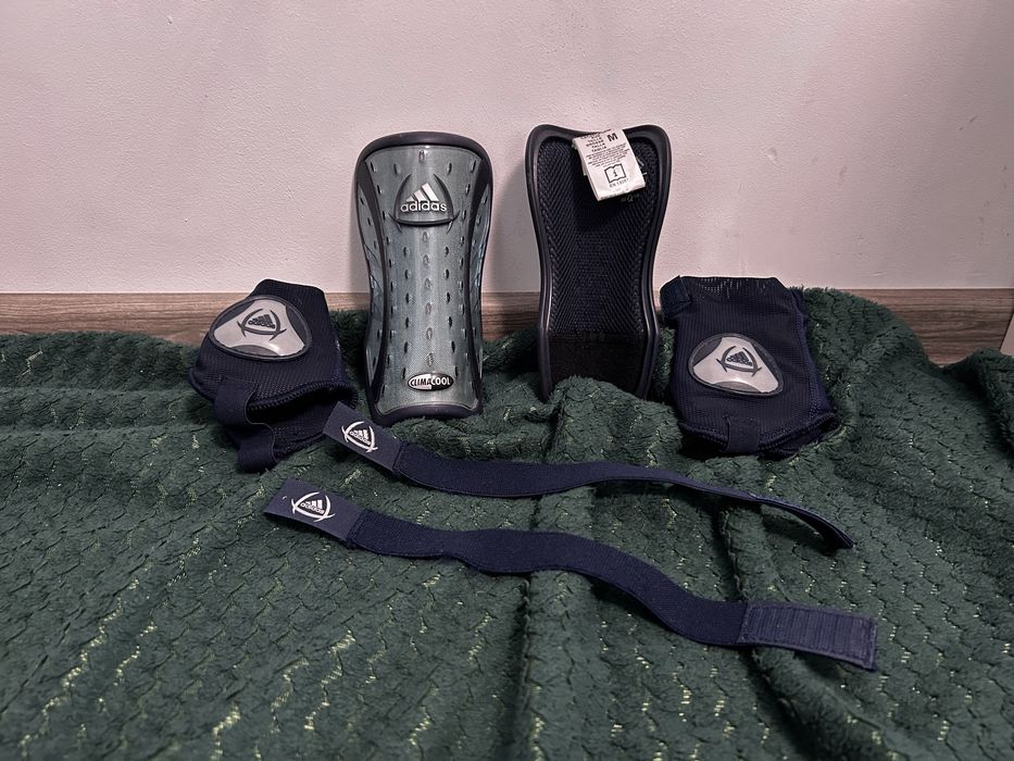 Vând apărători fotbal adidas set complet