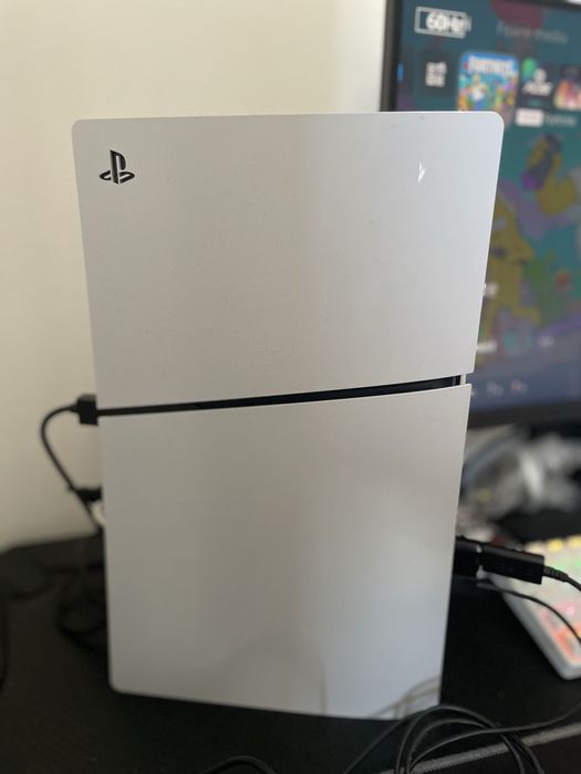 Vând Playstation 5 pret negociabil