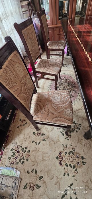 Стол стул сотилади холати урта