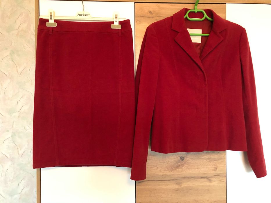 Дамски костюм, пола и сако MAX MARA, Италия, размер EUR 40, размер М