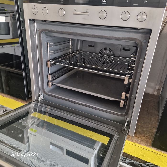 Комплект фурна и плот за вграждане SIEMENS Pyrolyse