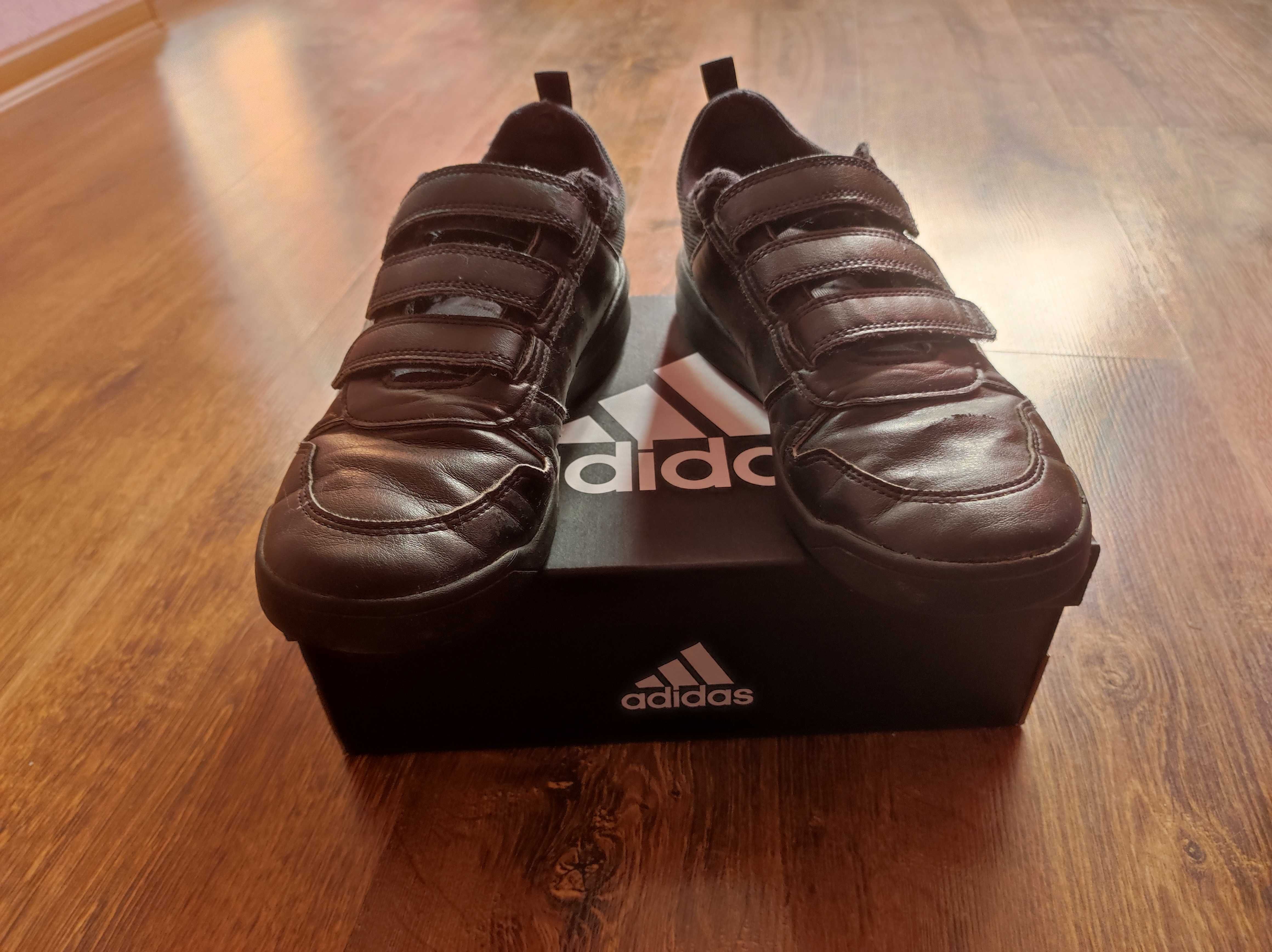 Маратонки "Adidas"- 38 номер