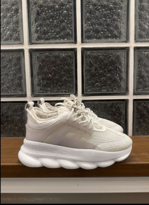 versace chain reaction