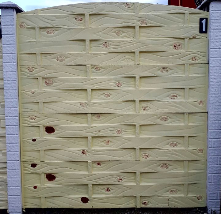 Gard beton / lacre gard / curte beton / imprejmuire / stalp beton