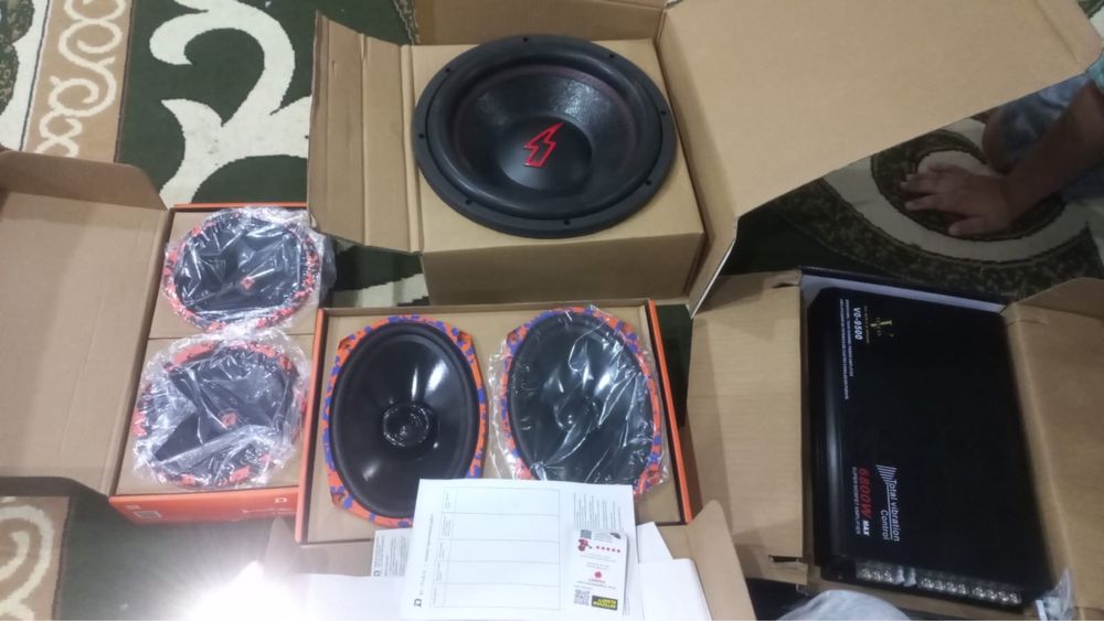 Сабвуфер DL две передние две задние пары с усилителем